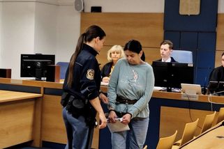 Čichala mu k prádlu a nakonec tasila nůž. Chorobně žárlivá žena ze Zlína dostala dvanáct let - Novinky